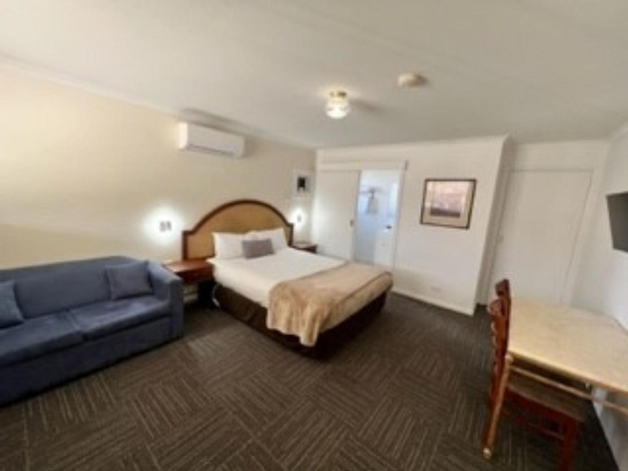 Kinross Motel 3*